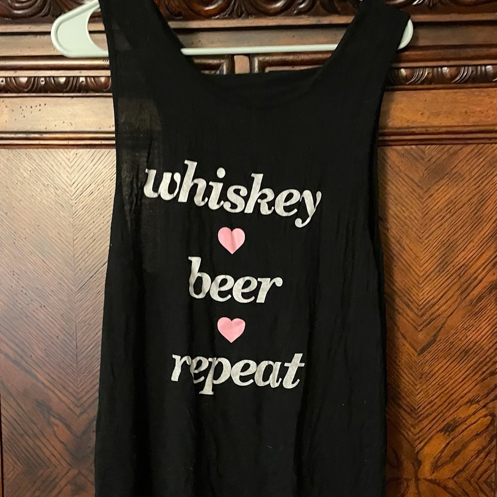 T-Shirt tank top.